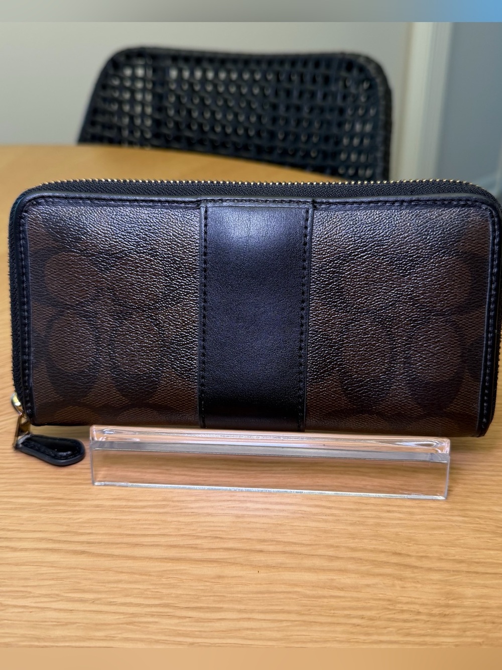 Coach Signature Canvas Accordion Zip-Around Wallet - Picture 2 of 8